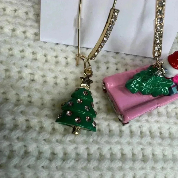 Betsy Johnson Jingle Bell Bling Santa Clause & Christmas Tree Mismatched . - Picture 4 of 10